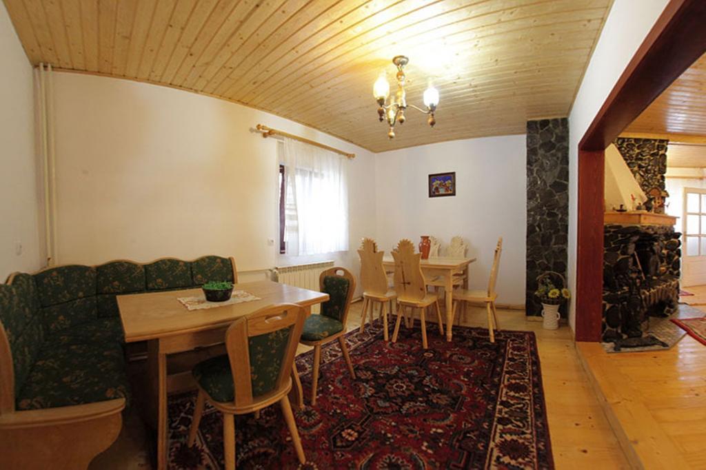 Pensiunea Flori De Camp Vatra Dornei Pokoj fotografie